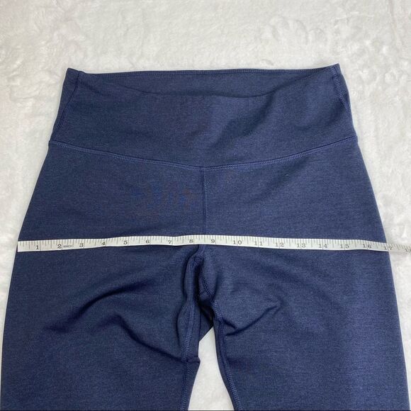 ❌LAST CHANCE Old Navy Dark Blue Elevate Leggings Size M/L - Picture 9 of 10